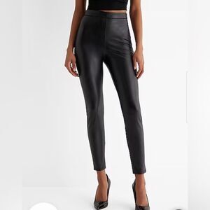 Express NWT High Waisted Faux Leather Stretch Ankle Leggings Size Large Petite D